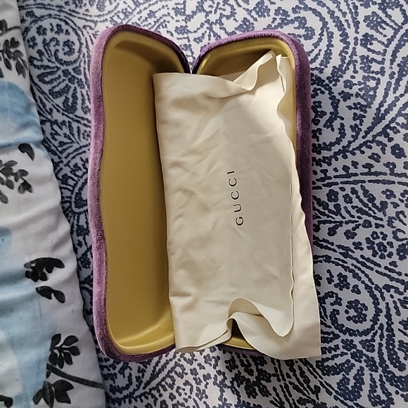 Gucci Glasses - Picture 6 of 8